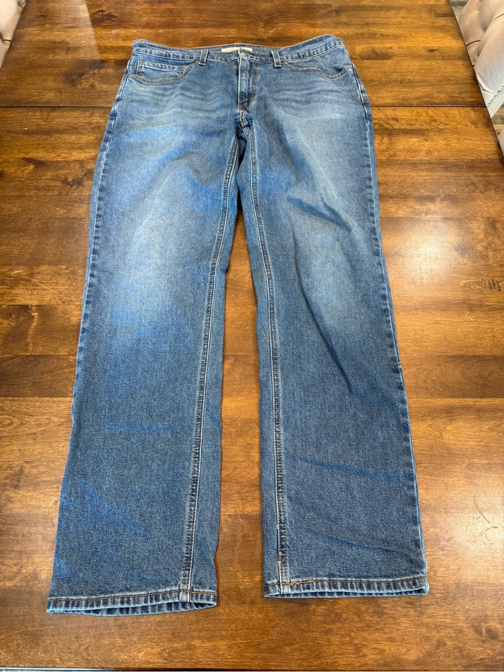 Relaxed Fit Men’s Jeans in Medium Blue Denim